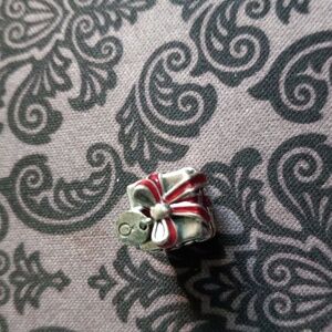 Pandora Limited Edition Black Friday Christmas Sterling Silver Red Ribbon Gift